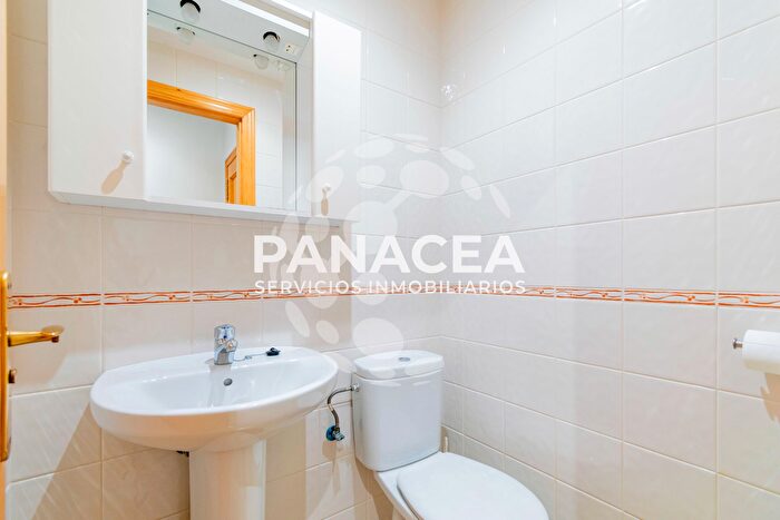 Casas en venta y pisos alquiler - 3