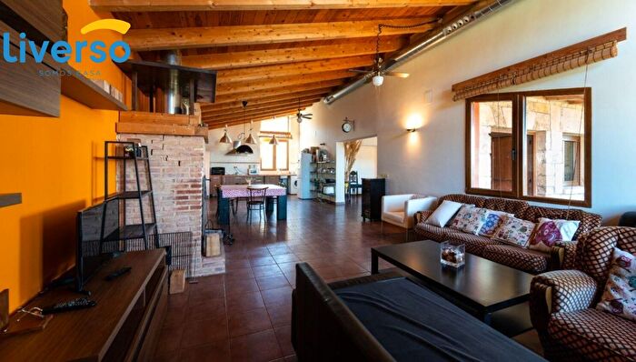 Casa en venta en Sargentes de la Lora, Burgos de 3 habitaciones