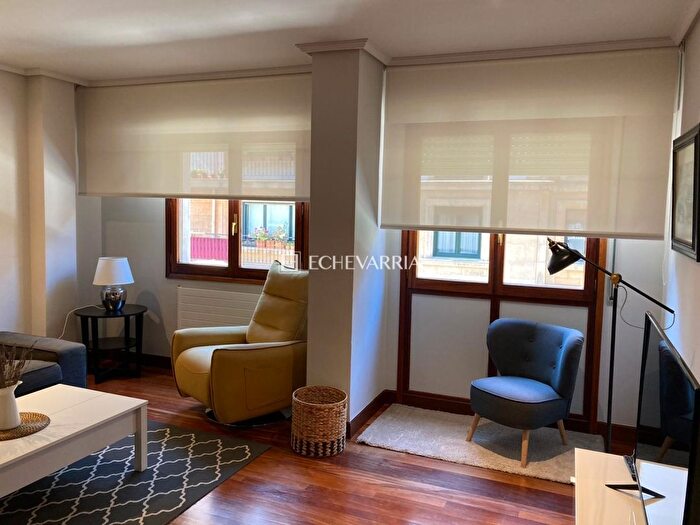 Casas en venta y pisos alquiler - 1
