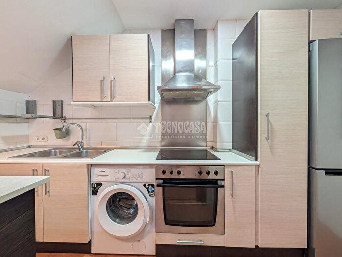 Casas en venta y pisos alquiler - 3