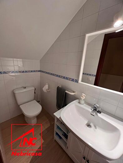 Casas en venta y pisos alquiler - 3