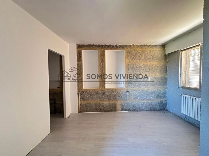 Casas en venta y pisos alquiler - 3