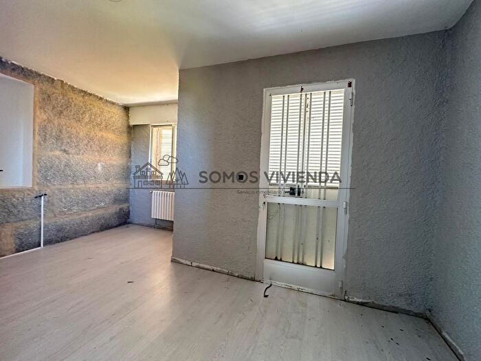 Casas en venta y pisos alquiler - 2