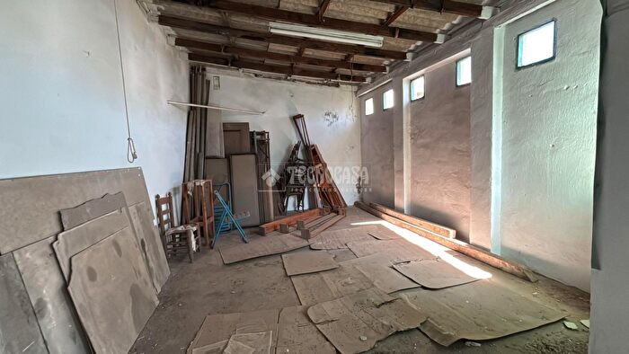 Casas en venta y pisos alquiler - 3