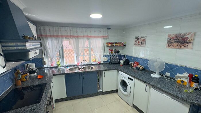 Casas en venta y pisos alquiler - 3