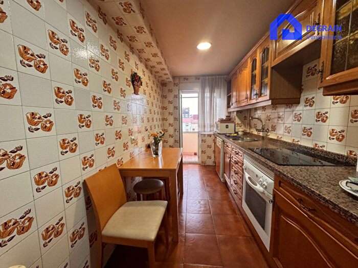Casas en venta y pisos alquiler - 3