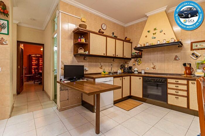 Casas en venta y pisos alquiler - 3