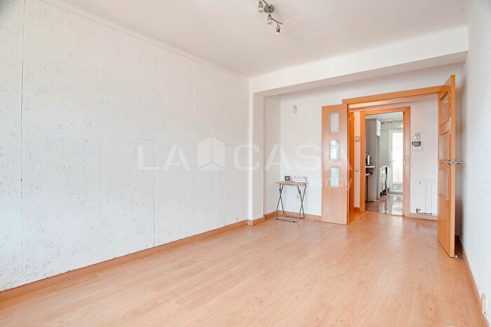Piso en venta en Sant Martí, La Verneda i la Pau de 3 habitaciones
