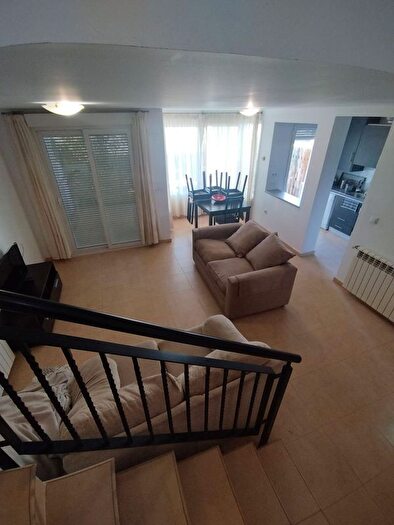 Casas en venta y pisos alquiler - 2