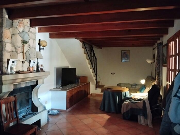 Casas en venta y pisos alquiler - 3