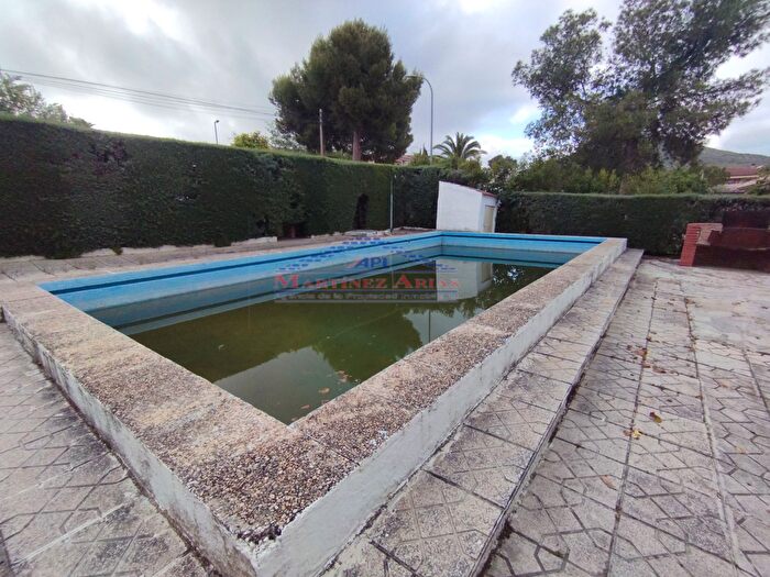 Casas en venta y pisos alquiler - 3