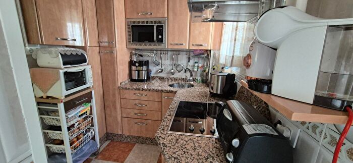 Casas en venta y pisos alquiler - 3