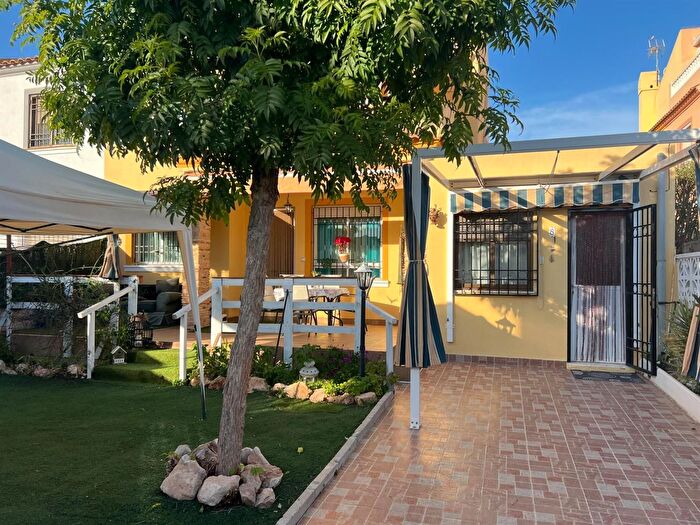 Casas en venta y pisos alquiler - 3