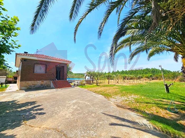 Casa en venta en Agoncillo, La Rioja de 3 habitaciones