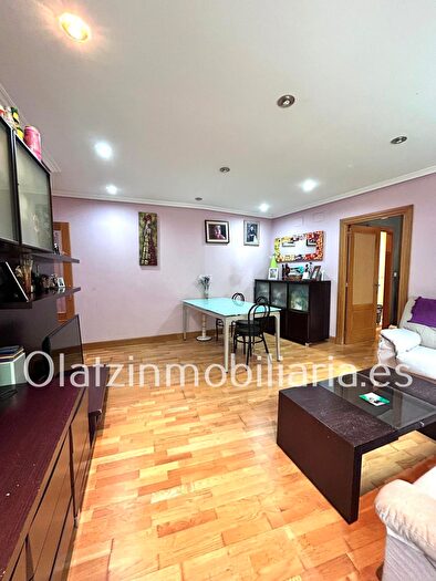 Casas en venta y pisos alquiler - 3
