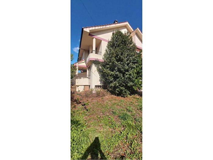Casa en venta en Ruesga, Cantabria de 5 habitaciones