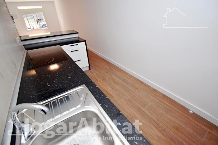 Casas en venta y pisos alquiler - 2