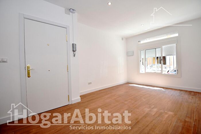 Piso en venta en Este, Parque Geólogo José Royo Gómez de 2 habitaciones