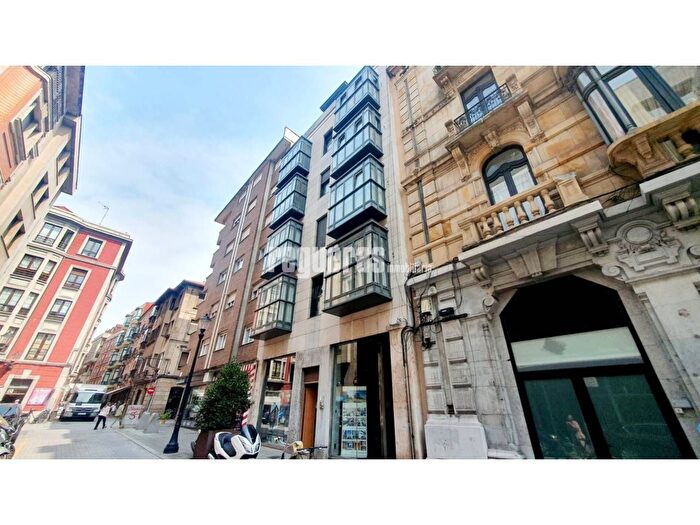 Casas en venta y pisos alquiler - 1