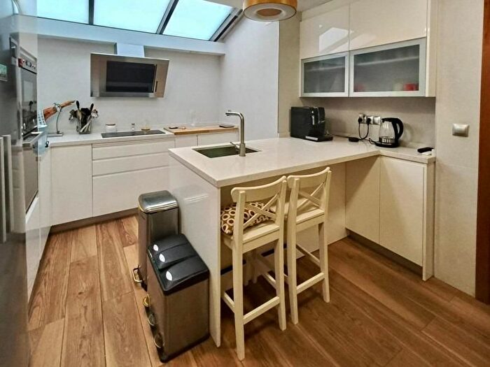 Casa en venta en Atarfe, Granada de 4 habitaciones