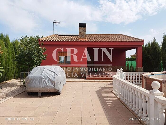 Casas en venta y pisos alquiler - 1