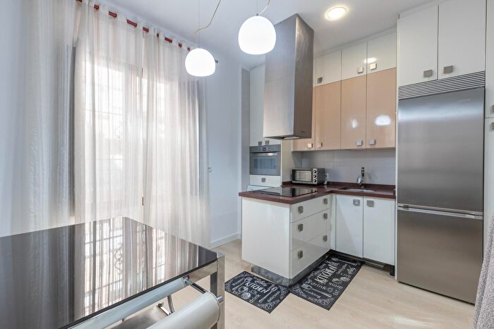 Casas en venta y pisos alquiler - 2