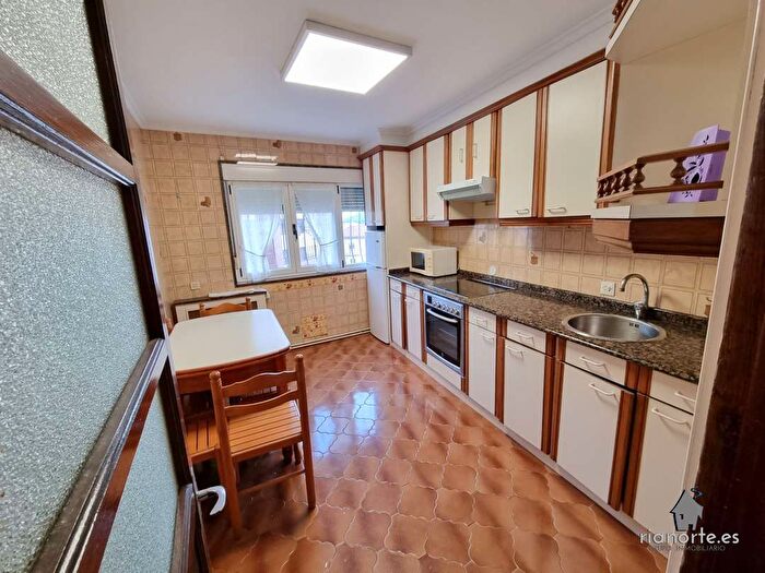 Casas en venta y pisos alquiler - 1