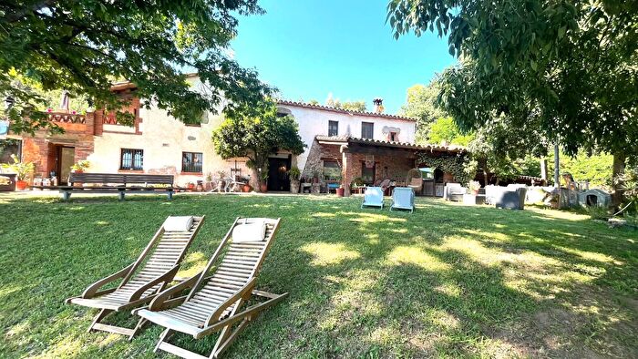 Casa en alquiler en Sant Feliu de Buixalleu, Girona de 4 habitaciones