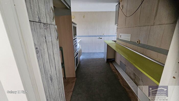 Casas en venta y pisos alquiler - 3