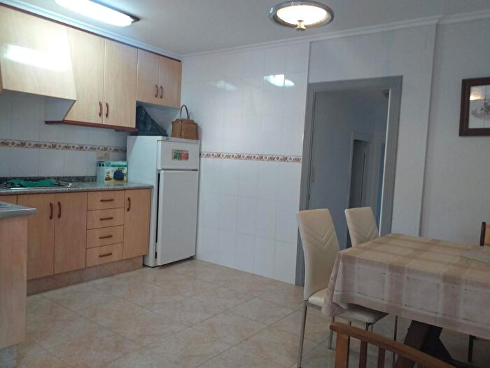 Casas en venta y pisos alquiler - 2