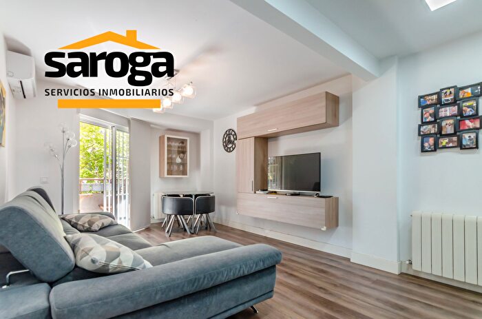 Casas en venta y pisos alquiler - 3