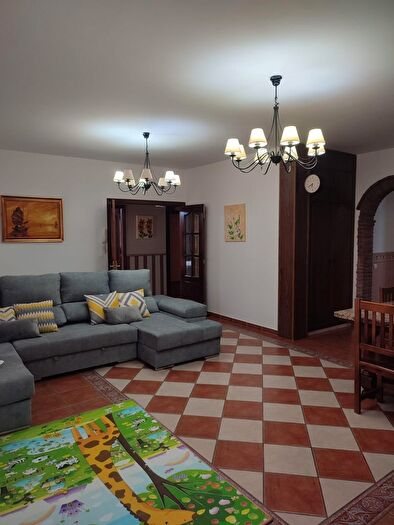 Casas en venta y pisos alquiler - 3