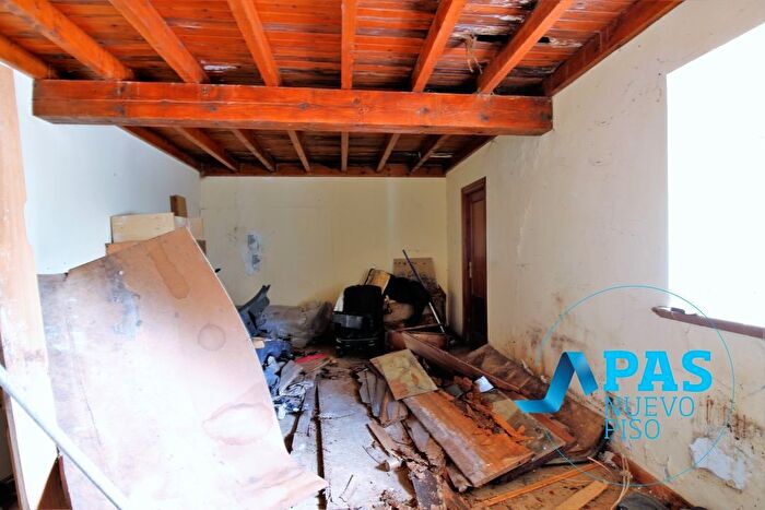 Casas en venta y pisos alquiler - 3
