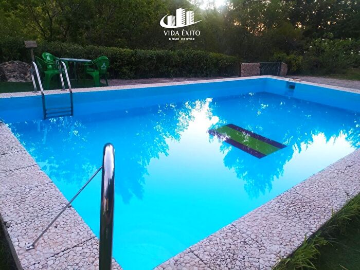 Casa en venta en Valdepeñas de Jaén, Jaén de 8 habitaciones