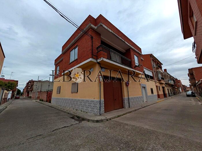 Casas en venta y pisos alquiler - 1