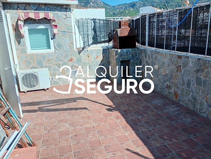 Casas en venta y pisos alquiler - 2