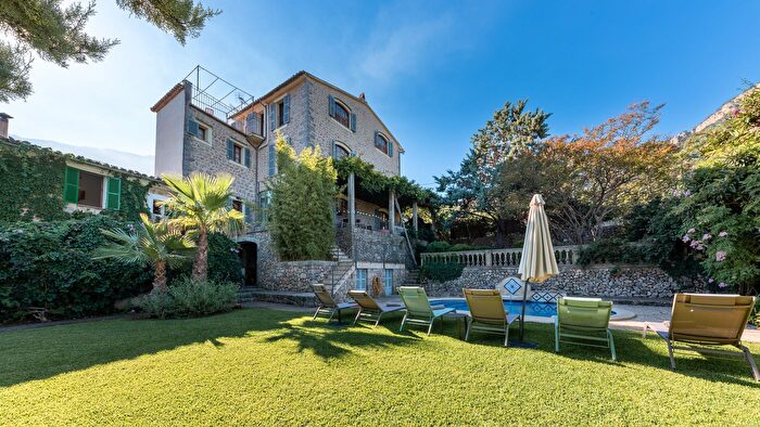 Casas en venta y pisos alquiler - 1