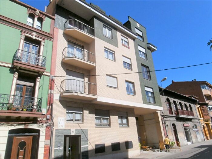 Casas en venta y pisos alquiler - 1