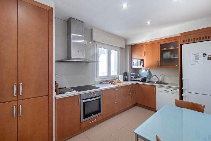 Casas en venta y pisos alquiler - 2