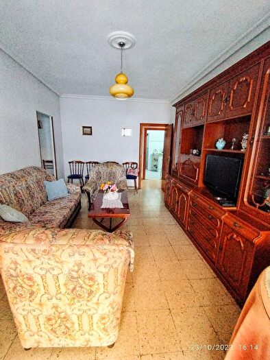 Casas en venta y pisos alquiler - 1