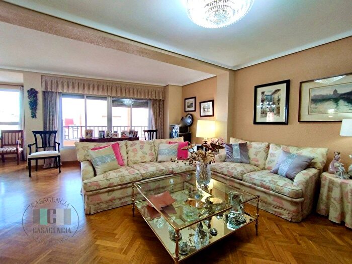 Casas en venta y pisos alquiler - 2