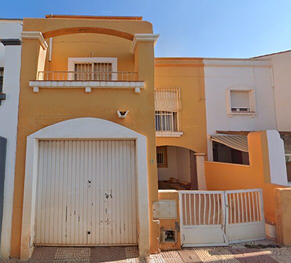 Casas en venta y pisos alquiler - 3