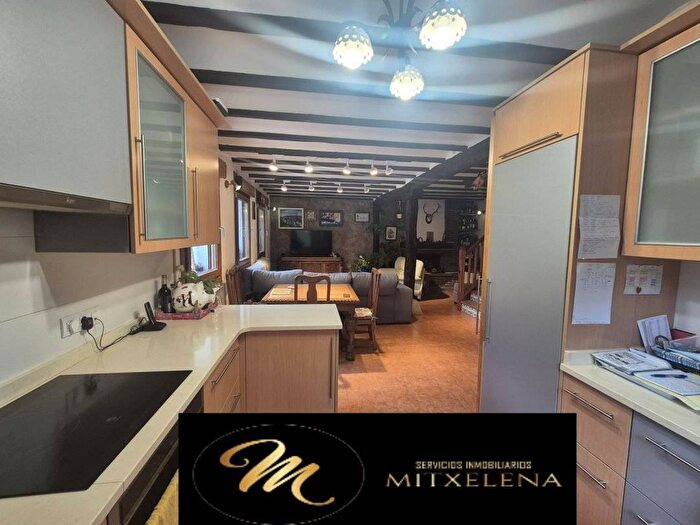 Casas en venta y pisos alquiler - 2