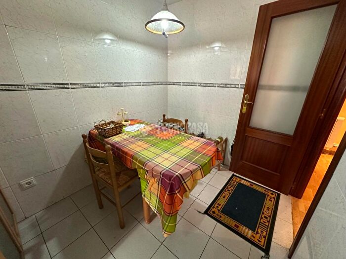 Casas en venta y pisos alquiler - 3