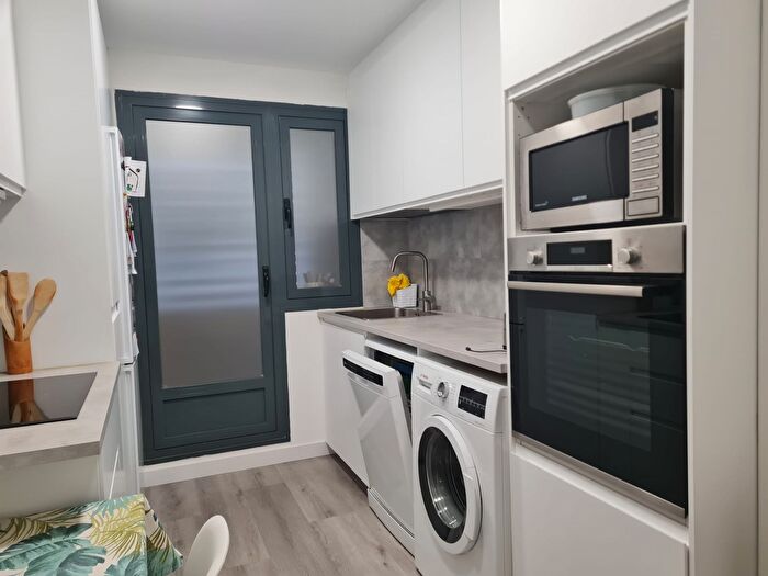 Casas en venta y pisos alquiler - 2
