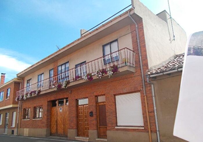 Casas en venta y pisos alquiler - 2
