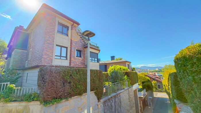 Casas en venta y pisos alquiler - 2