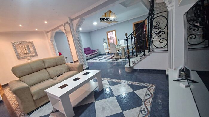 Casas en venta y pisos alquiler - 3