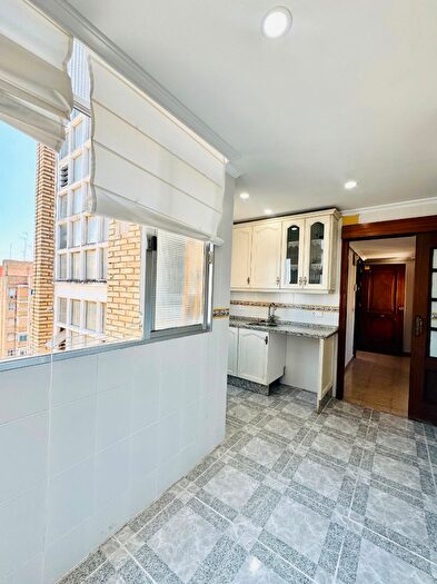 Casas en venta y pisos alquiler - 2