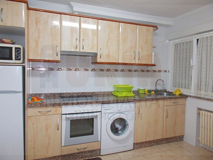 Casas en venta y pisos alquiler - 1